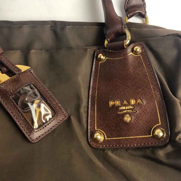 Authentic Prada nylon and leather handbag - Picture 3 of 8